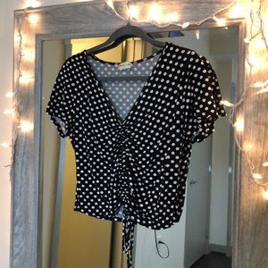 Front tie polka dot crop top